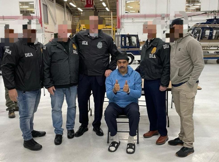 Maduro ingresa a cárcel y desea feliz año nuevo a agentes de la DEA