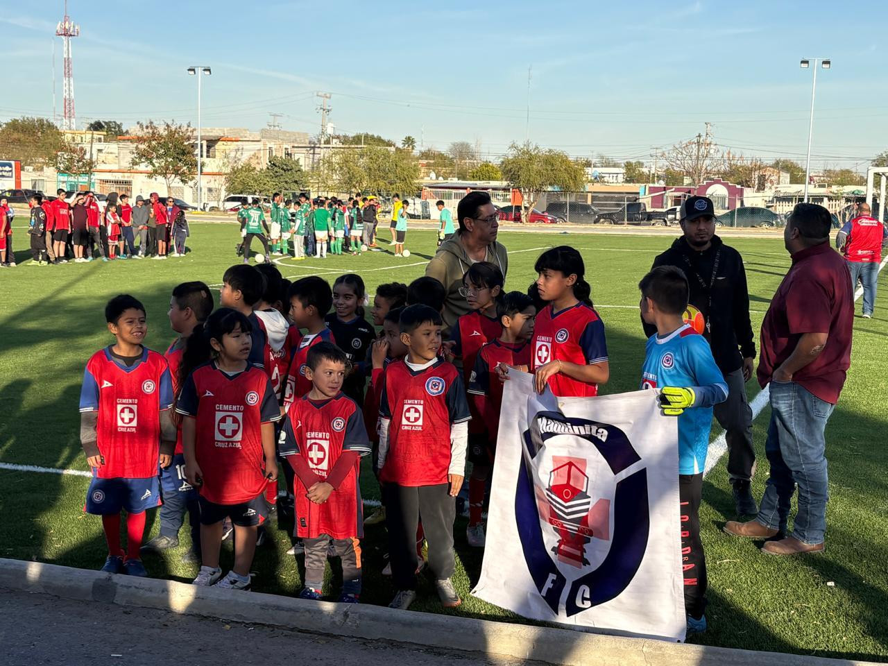 Entregan canchas rehabilitadas en la colonia Solidaridad