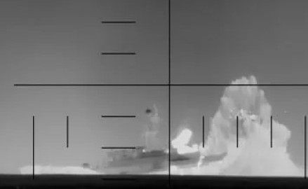 Fragata iraní se hunde tras ataque con torpedo de submarino estadounidense