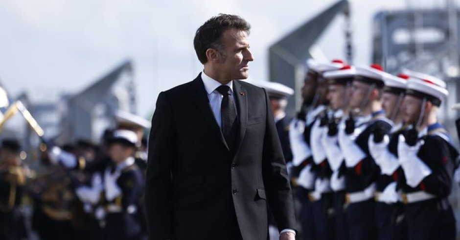 Macron descarta que Francia entre en guerra contra Irán
