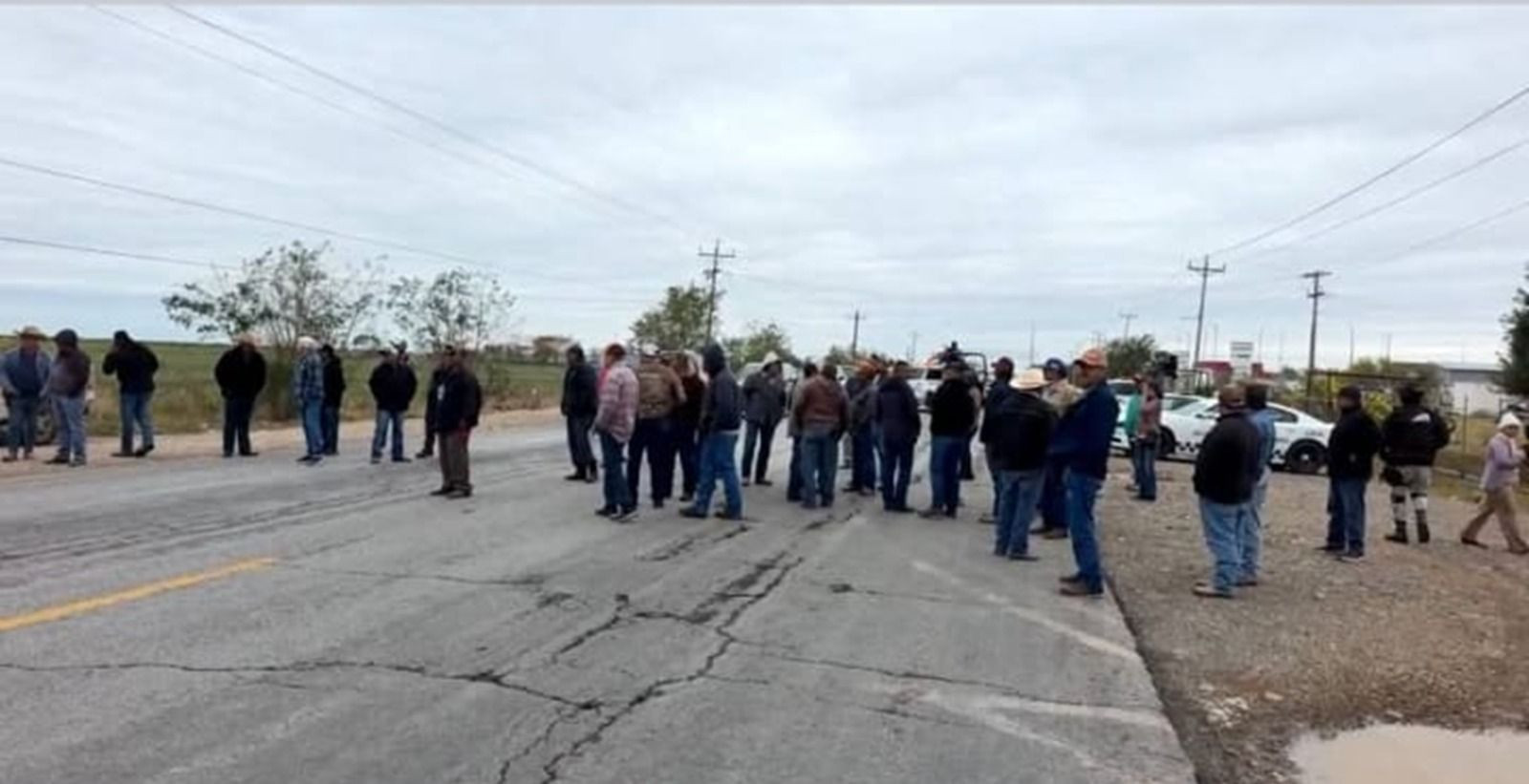 Agricultores bloquean la carretera Victoria-Matamoros