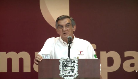 Gobernador de Tamaulipas niega cancelación de su visa y la muestra públicamente