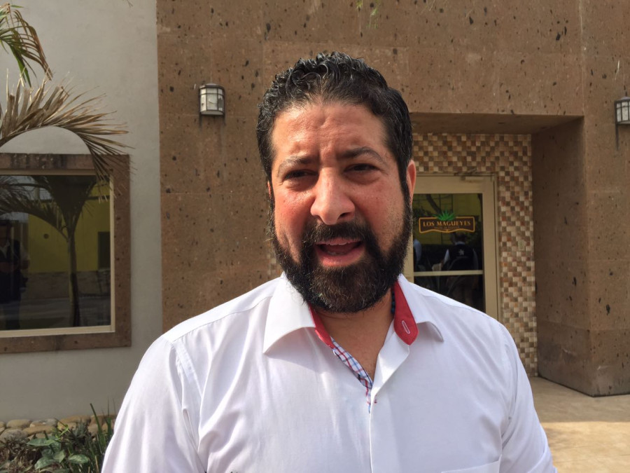 Alerta por decomiso de autos americanos en la aduana