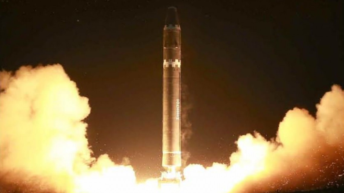 Así celebró Kim Jong Un el lanzamiento de un misil