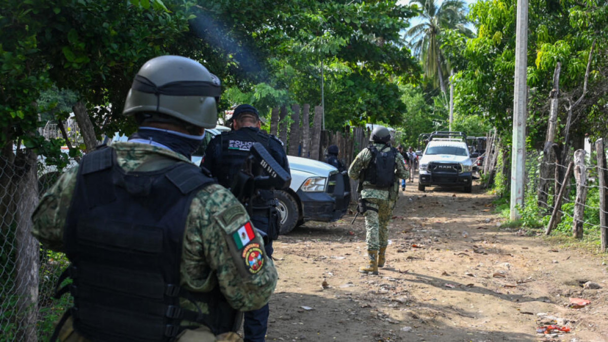 AMLO lamenta emboscada contra policías en Coyuca de Benítez, Guerrero
