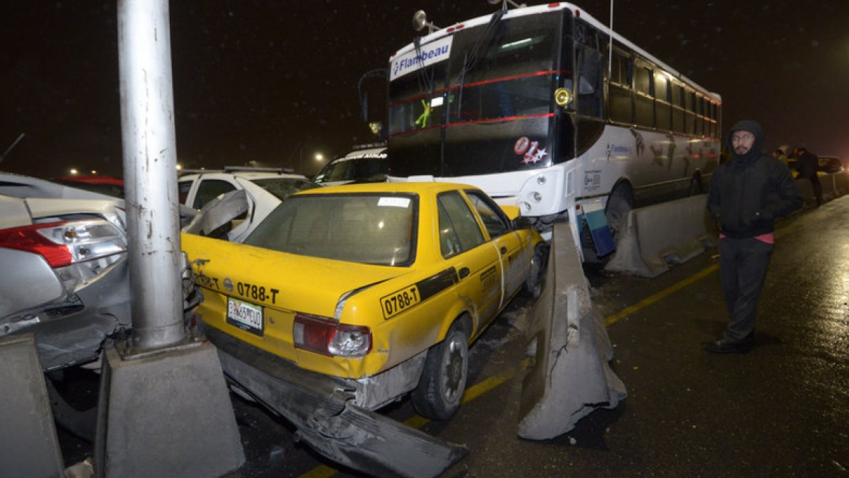 Carambola de 40 autos en Saltillo por mal clima