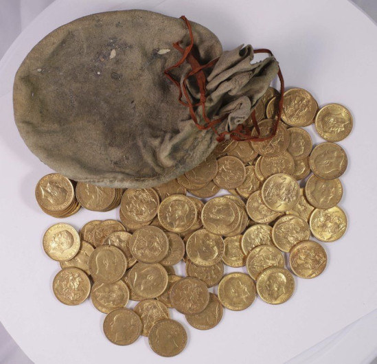 Oro es encontrado dentro de un piano, buscan al dueño
