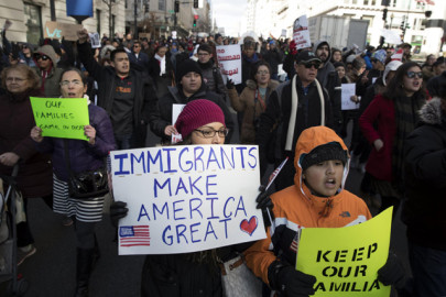 Más hechos y menos palabras para reforma migratoria piden activistas a Trump