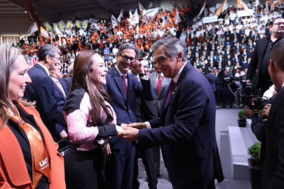 Reconoce la alcaldesa Carmen Lilia Canturosas labor del rector Dámaso Anaya Alvarado en su primer informe de actividades