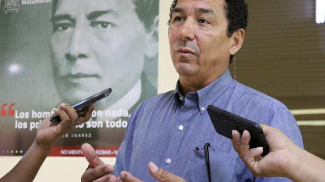 Entregará el ayuntamiento de Matamoros 2600 pupitres en escuelas de la ciudad