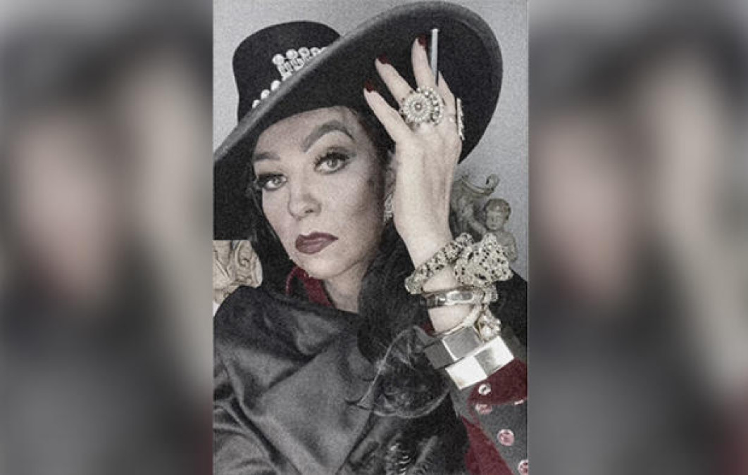 Thalía rinde homenaje a María Félix