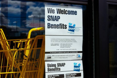 Beneficios de SNAP de emergencia extendidos hasta mayo