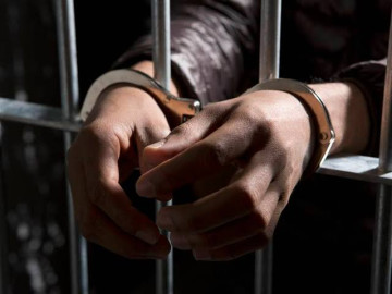 Condenan a 17 años de prisión a entrenador de fútbol de Texas por pornografía infantil