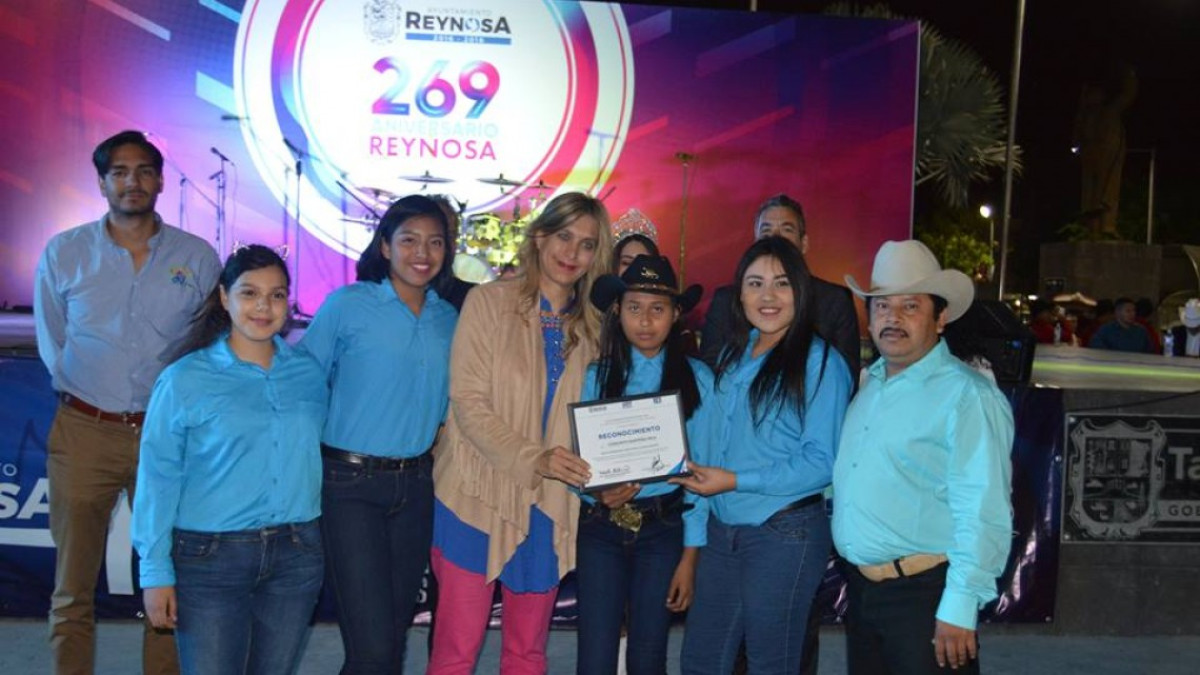 Realizan homenaje a Cornelio Reyna
