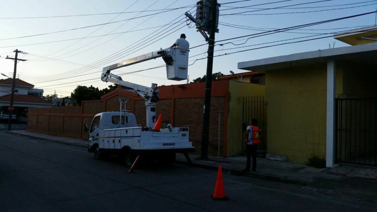 Realizan trabajos de reparación y limpieza en Madero