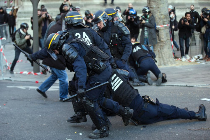 Nueva polémica por violencia policial en Francia 