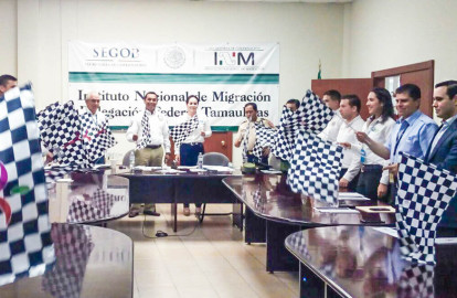 INM y aduana brindan atención a connacionales 