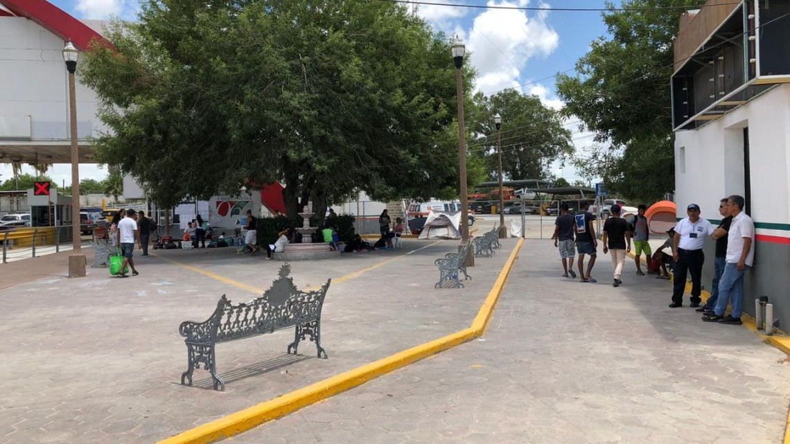 Cruzan 17 migrantes el río Bravo y son capturados por agentes de migración 