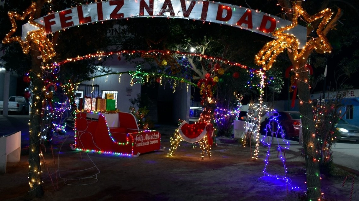 Enciende Alcalde de Río Bravo iluminación navideña en Delegación Noreste