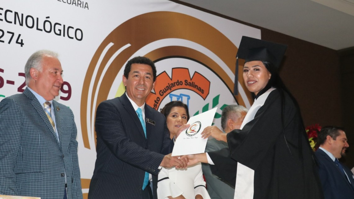 Asiste Mario López a graduación del CBTA 274 que llevó por nombre “Lic. Héctor Martín Garza González”