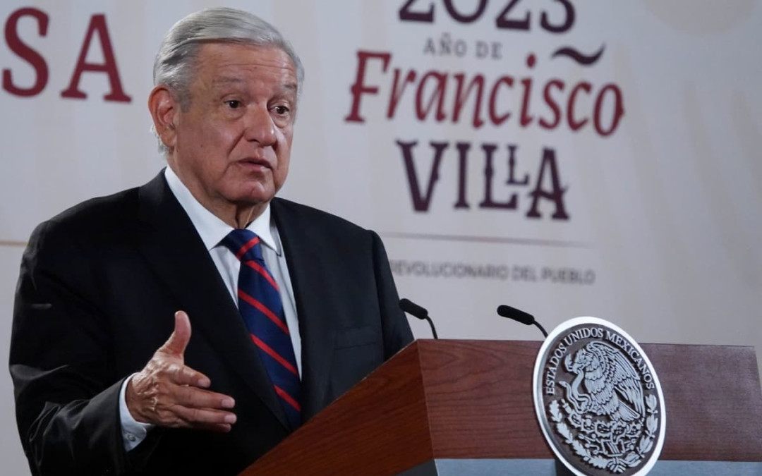 AMLO firma convenio para realizar un tren de pasajeros a Querétaro