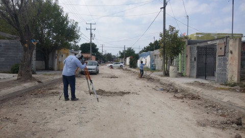 Continúan trabajos de pavimentación hidráulica