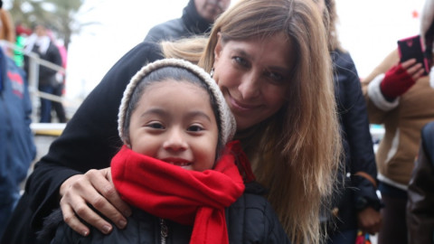 Familias disfrutan de espectacular Patinaje Artístico