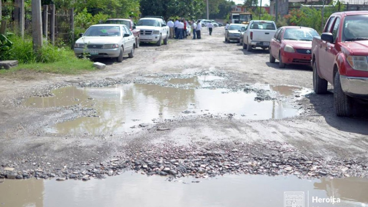 Inicia pavimentación en colonia La República