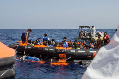 Rescatan a más de 3 mil inmigrantes en el Canal de Sicilia