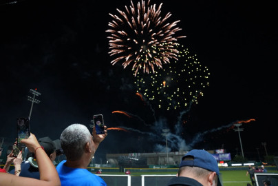 ¡Noche redonda en el 177 aniversario de Nuevo Laredo!
