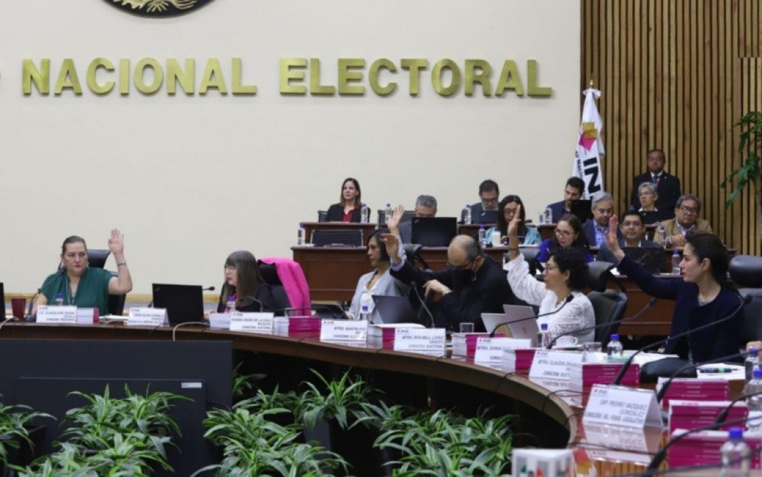 Avala INE regulación para propaganda de aspirantes