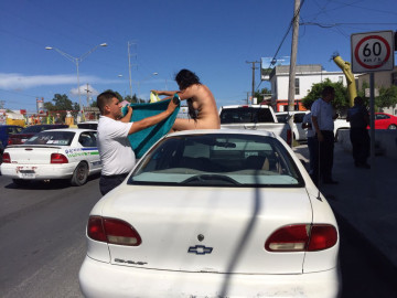 Provoca mujer caos vial en el periférico de Matamoros