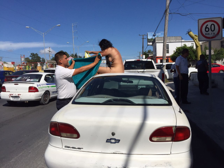 Provoca mujer caos vial en el periférico de Matamoros