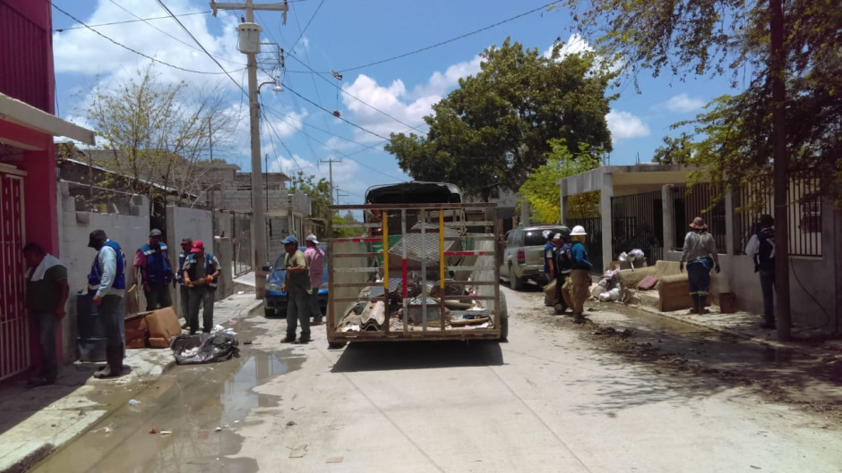 Aplica Municipio brigada de limpieza en Santa Cruz