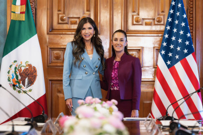   Noem presentó a Sheinbaum demandas de Trump para reevaluar aranceles
