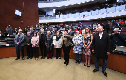 AMLO nombra a Lenia Batres como nueva ministra de la SCJN y Senado le toma protesta