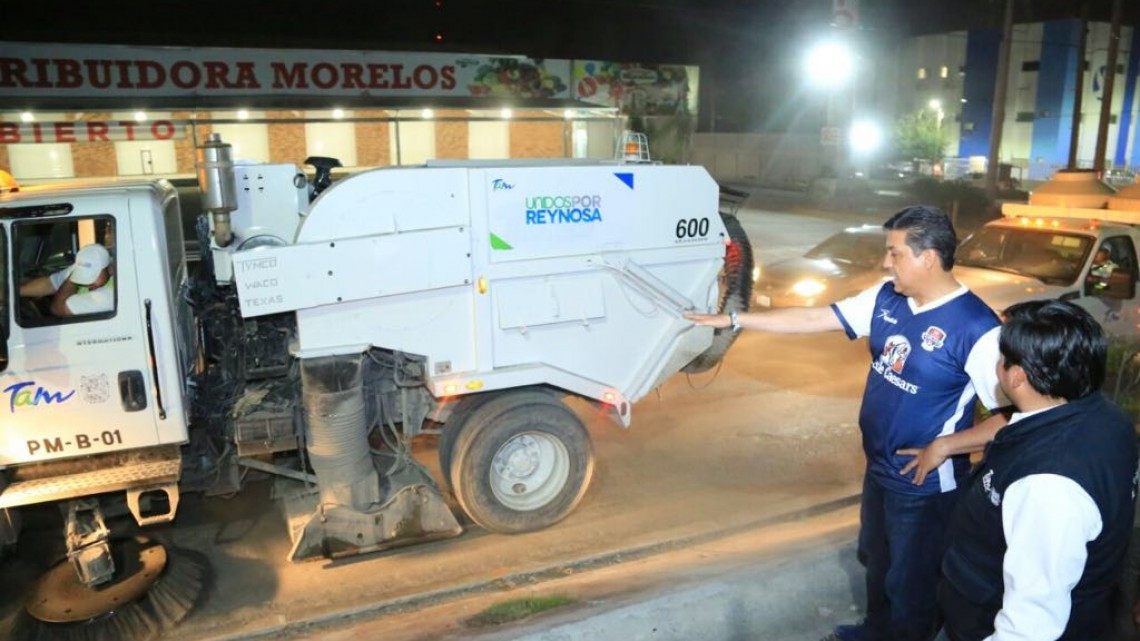 Supervisa Gobernador Cabeza de Vaca trabajos de limpieza en avenidas de Reynosa