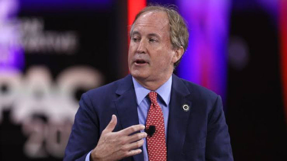 Ken Paxton acepta disculparse y pagará 3.3 mdd a denunciantes