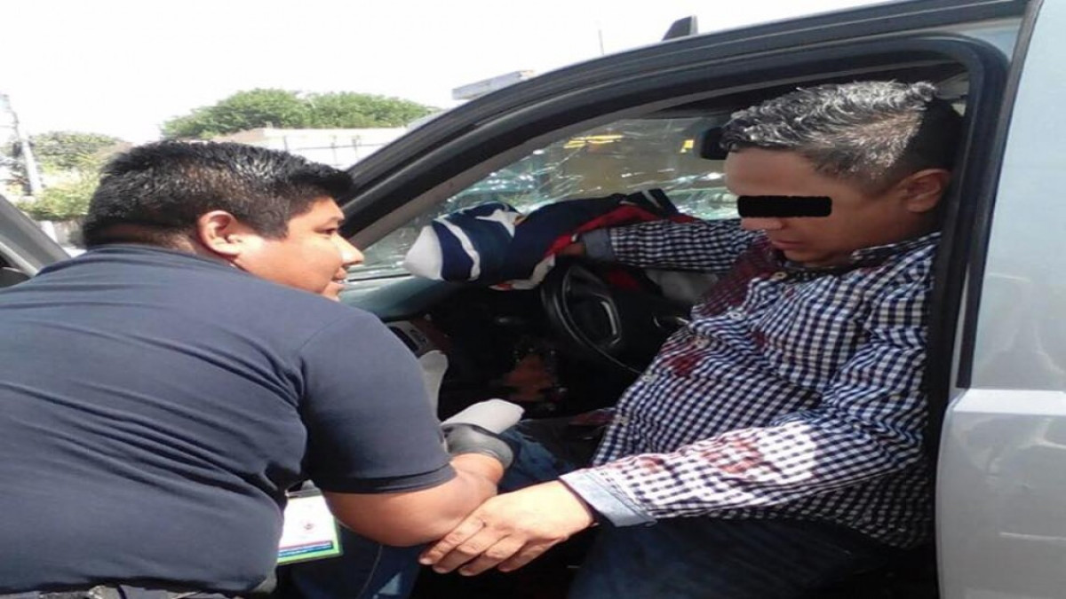 Marinos abren fuego contra civiles 