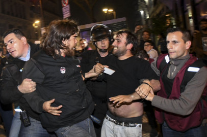 Periodistas se convierten en víctimas de represiones en Buenos Aires