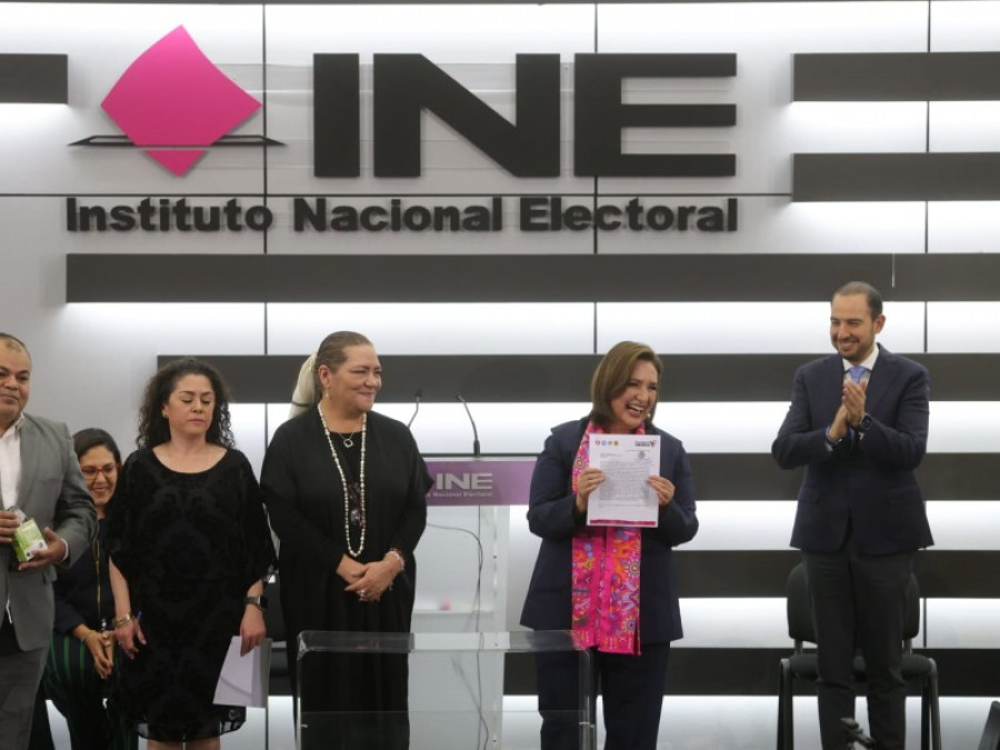 Xóchitl Gálvez se registra ante el INE como candidata a la presidencia de México