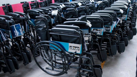 DIF Reynosa  entrega sillas de ruedas 