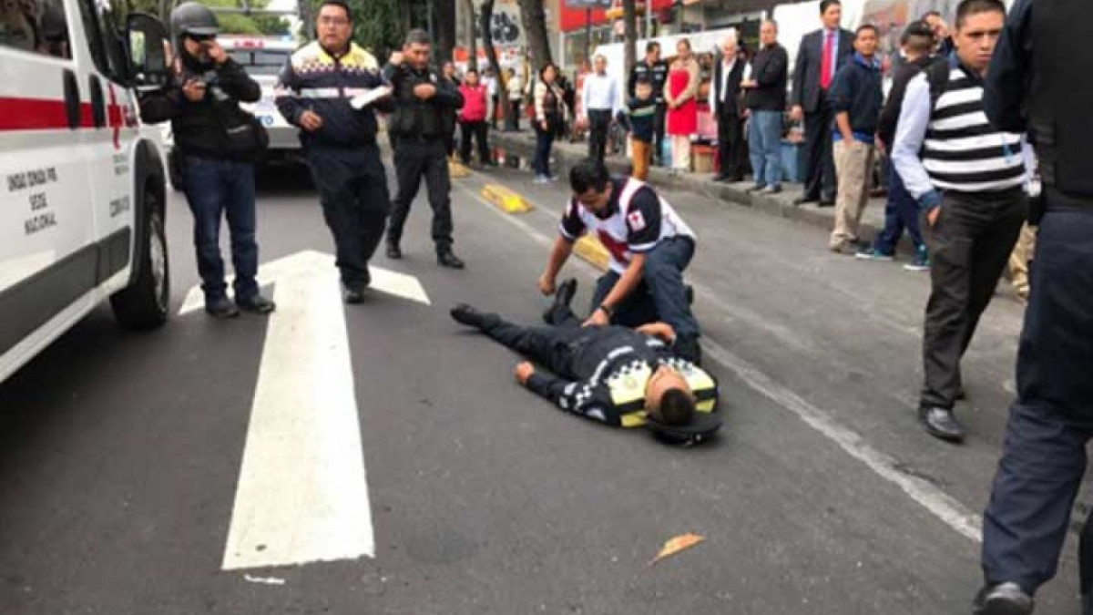Cámaras de vigilancia captan a chofer atropellando a un transito 