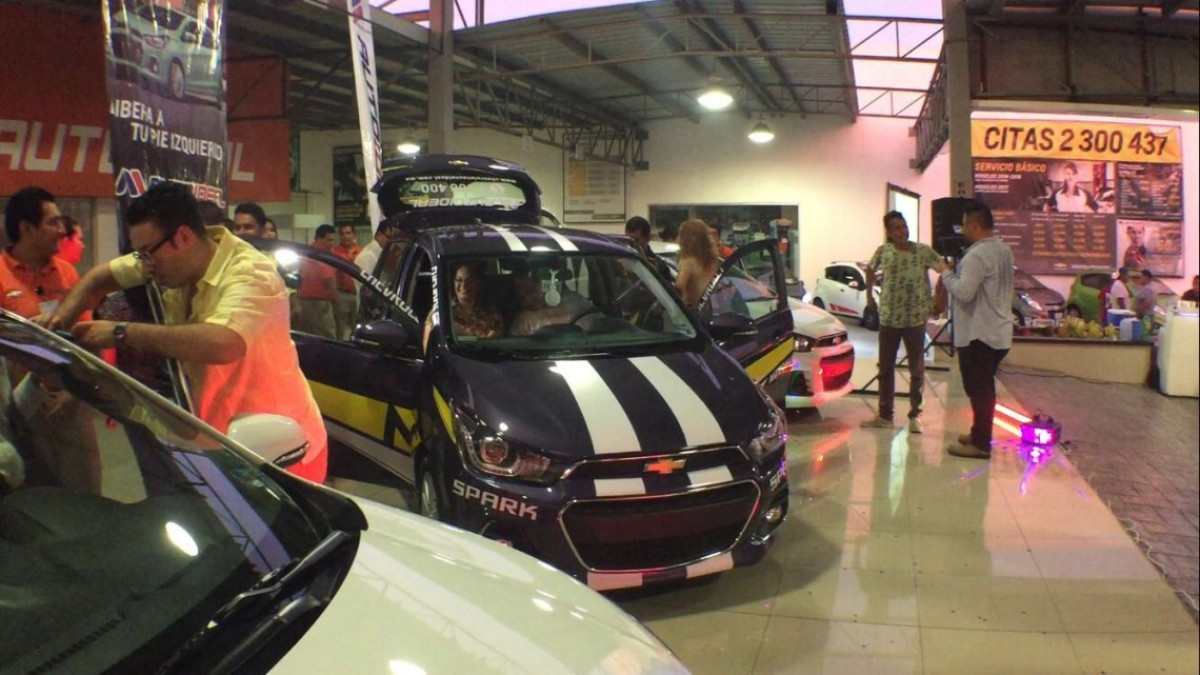 Presentan Spark CVT  2017 en Auto Ideal Tampico