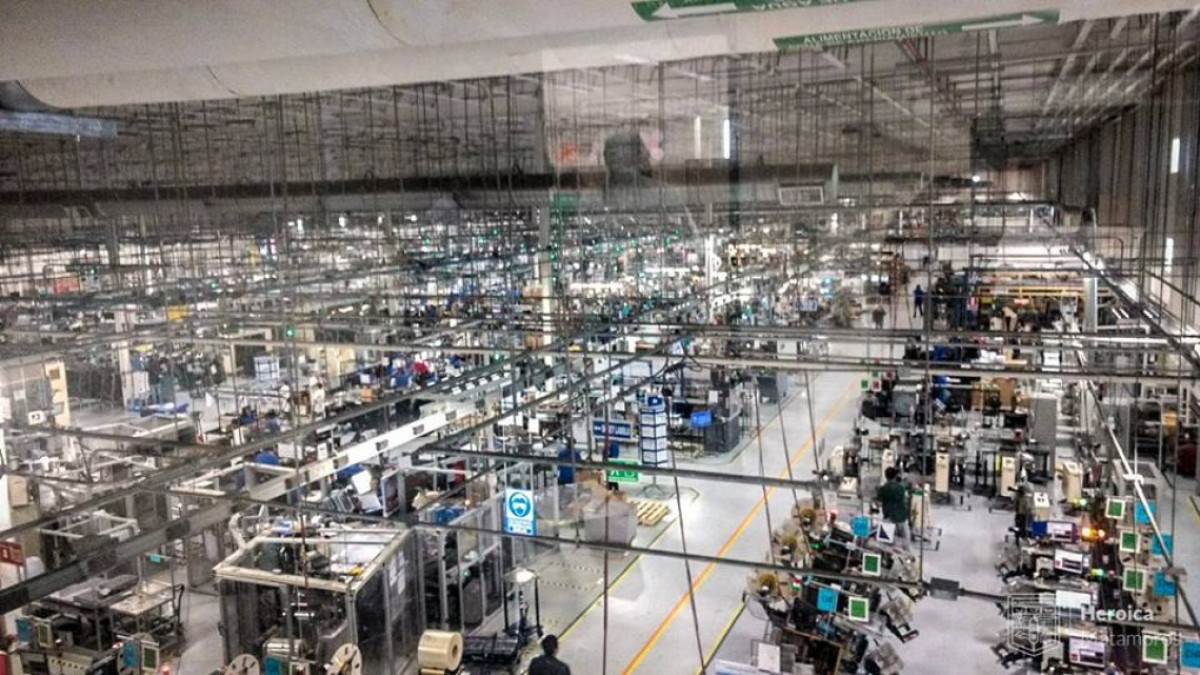 Buscan apoyar a trabajadores con transporte