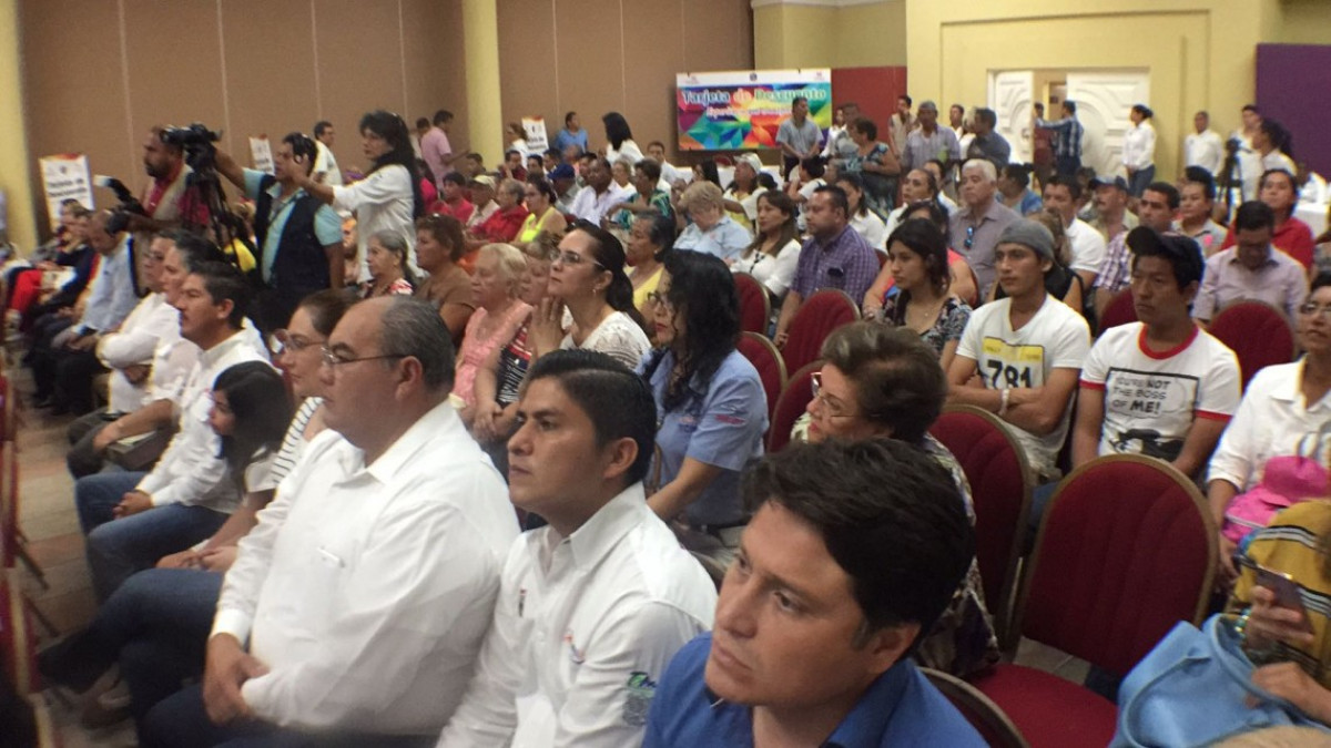 Presentan tarjeta de descuento "Experiencia que transforma"