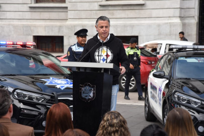 Entrega Chucho Nader cuatro modernas patrullas a Tránsito y Vialidad