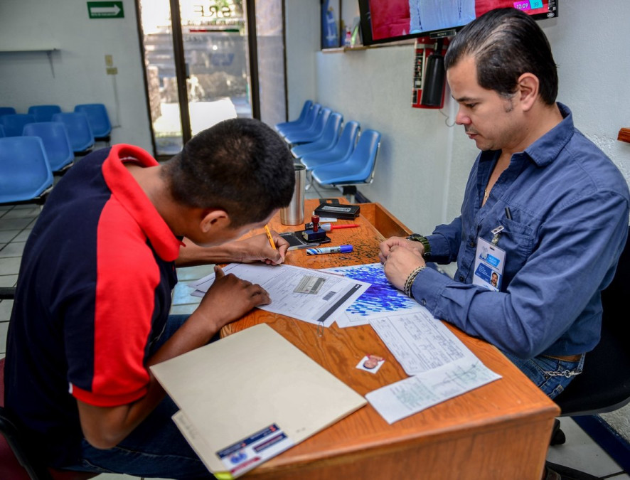 Invitan a tramitar con tiempo pasaporte en Nuevo Laredo