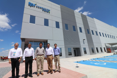 Visita Alcalde Mario López empresa TPI Composites 