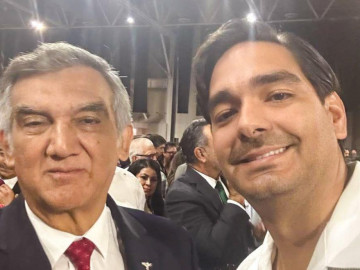 Invitado por el Gobernador Américo Villarreal Anaya asistió a su Tercer Informe de Gobierno el Alcalde Carlos Peña Ortiz